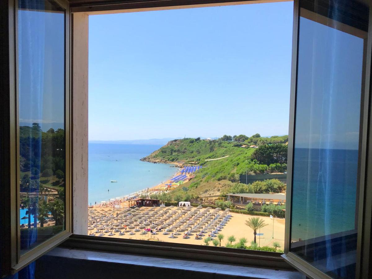 Appartamenti E Stanze Onde Blu Le Castella  Buitenkant foto
